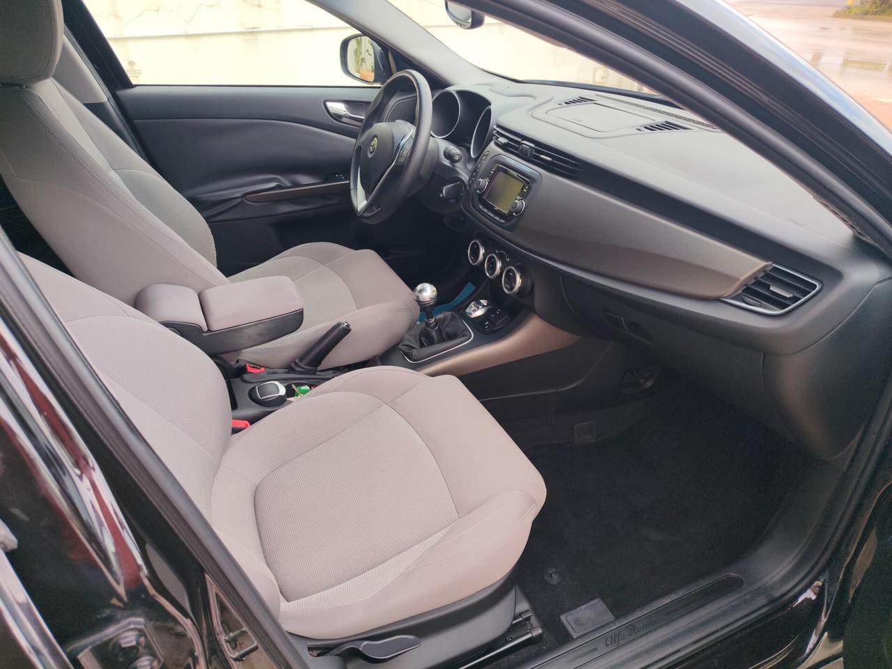 Alfa Romeo Giulietta 1.6 JTDm-2 105 CV Distinctive