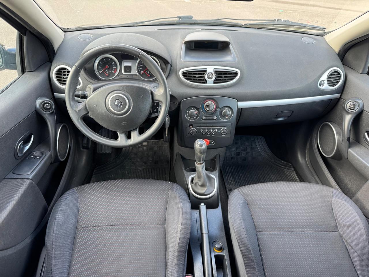 RENAULT CLIO 1.2 BENZINA LUXE