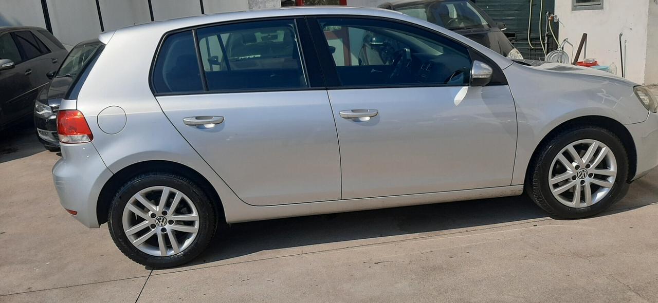 Volkswagen Golf 1.6 gpl benzina gpl valido 2029