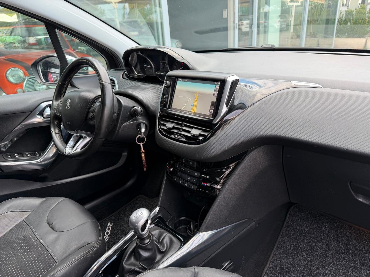 Peugeot 2008 1.6 e-HDi 115 CV Stop&Start Allure