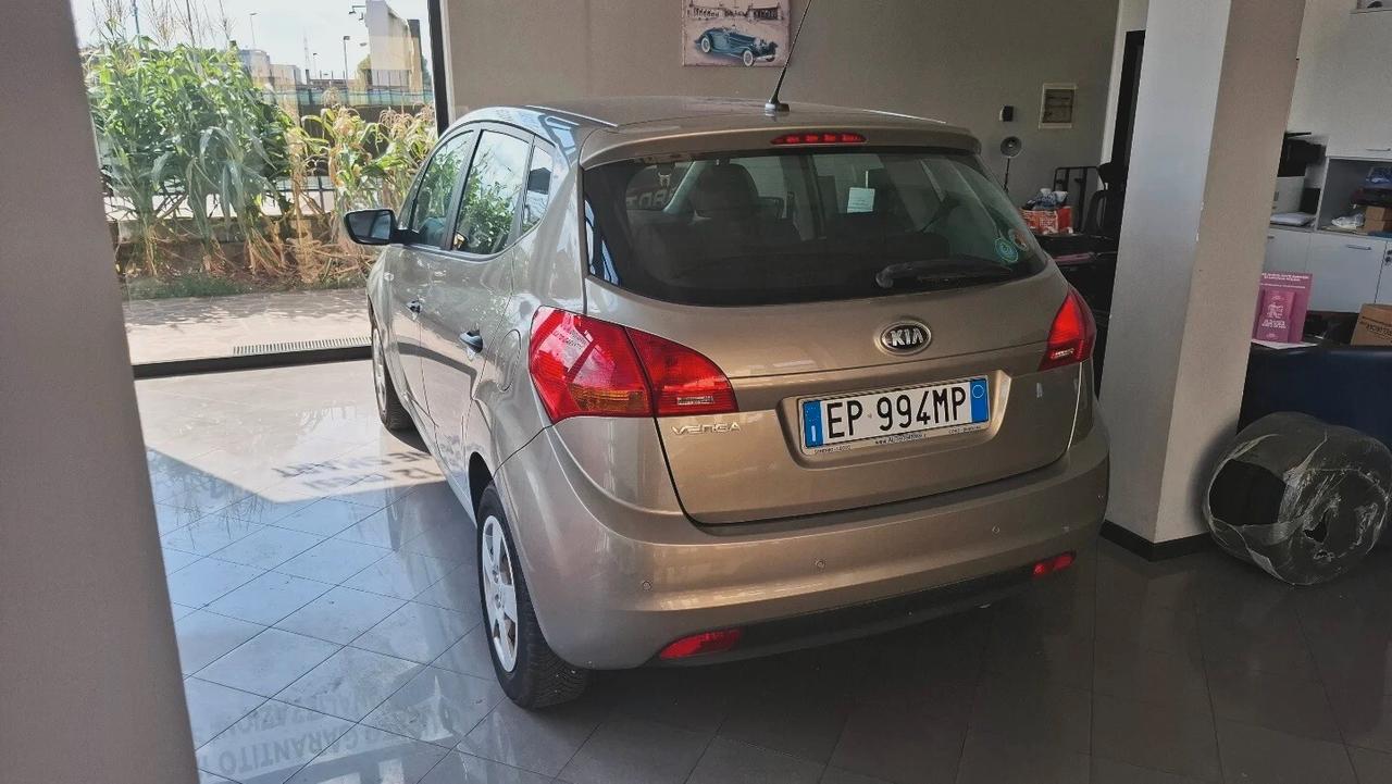 Kia Venga 1.4 GPL Active