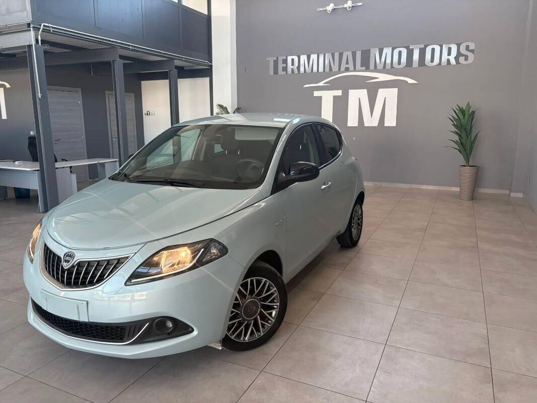 Lancia Ypsilon 1.0 FireFly 5 porte S&S Hybrid Gold
