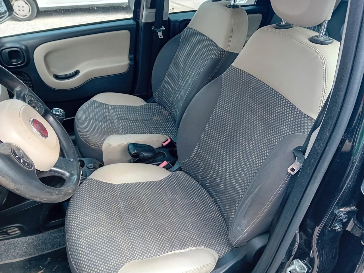 Fiat Panda 1.3 MJT 95 CV 4x4 con Gancio e Carrello