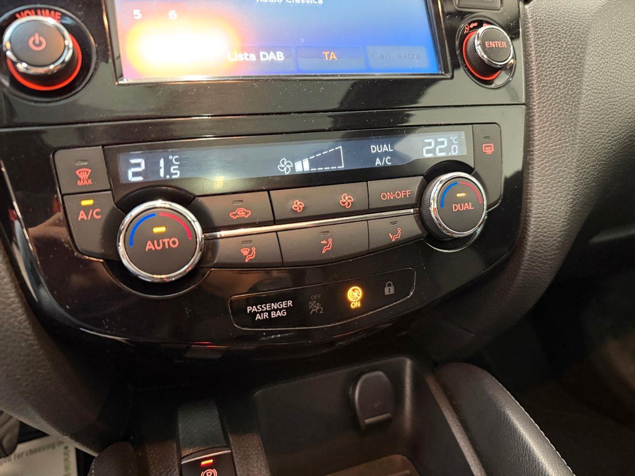 NISSAN QASHQAI 1.2 DIG-T N-CONNECTA
