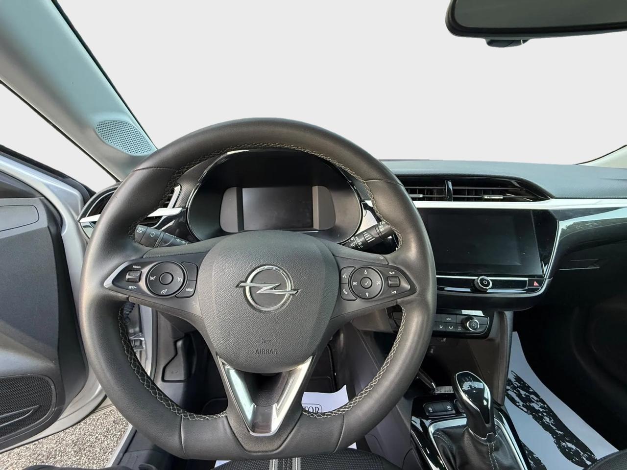 Opel Corsa elegance 1.2 benzina 2024 garanzia 12 mesi