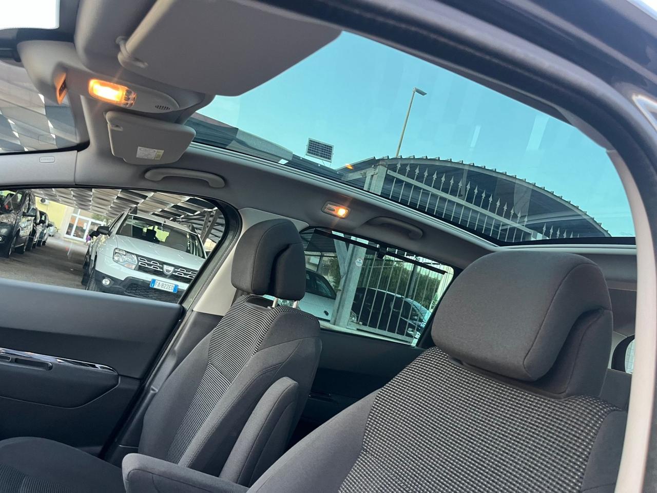 Peugeot 5008 1.6 HDi 115CV Allure Unipro 2015
