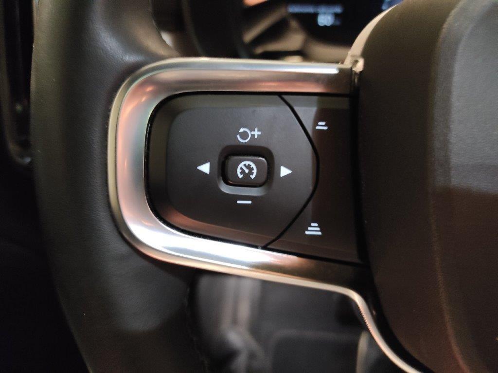 VOLVO XC40 (2017-->) - XC40 B3 automatico Core