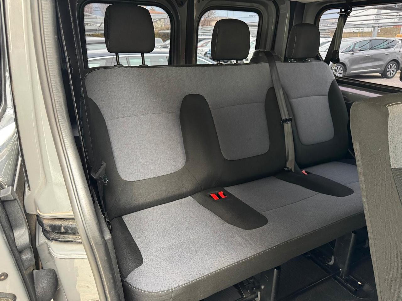 Opel Vivaro 1.6 BiTurbo L1H1 9 Posti