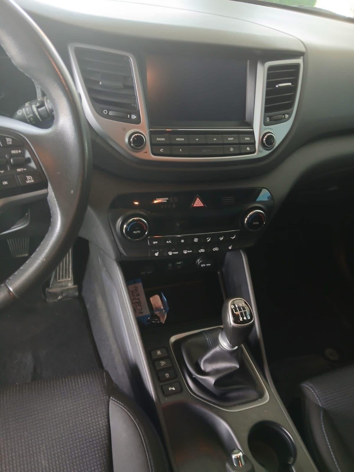 Hyundai Tucson 1.7 CRDi XPossible accetto permute e finanziamenti