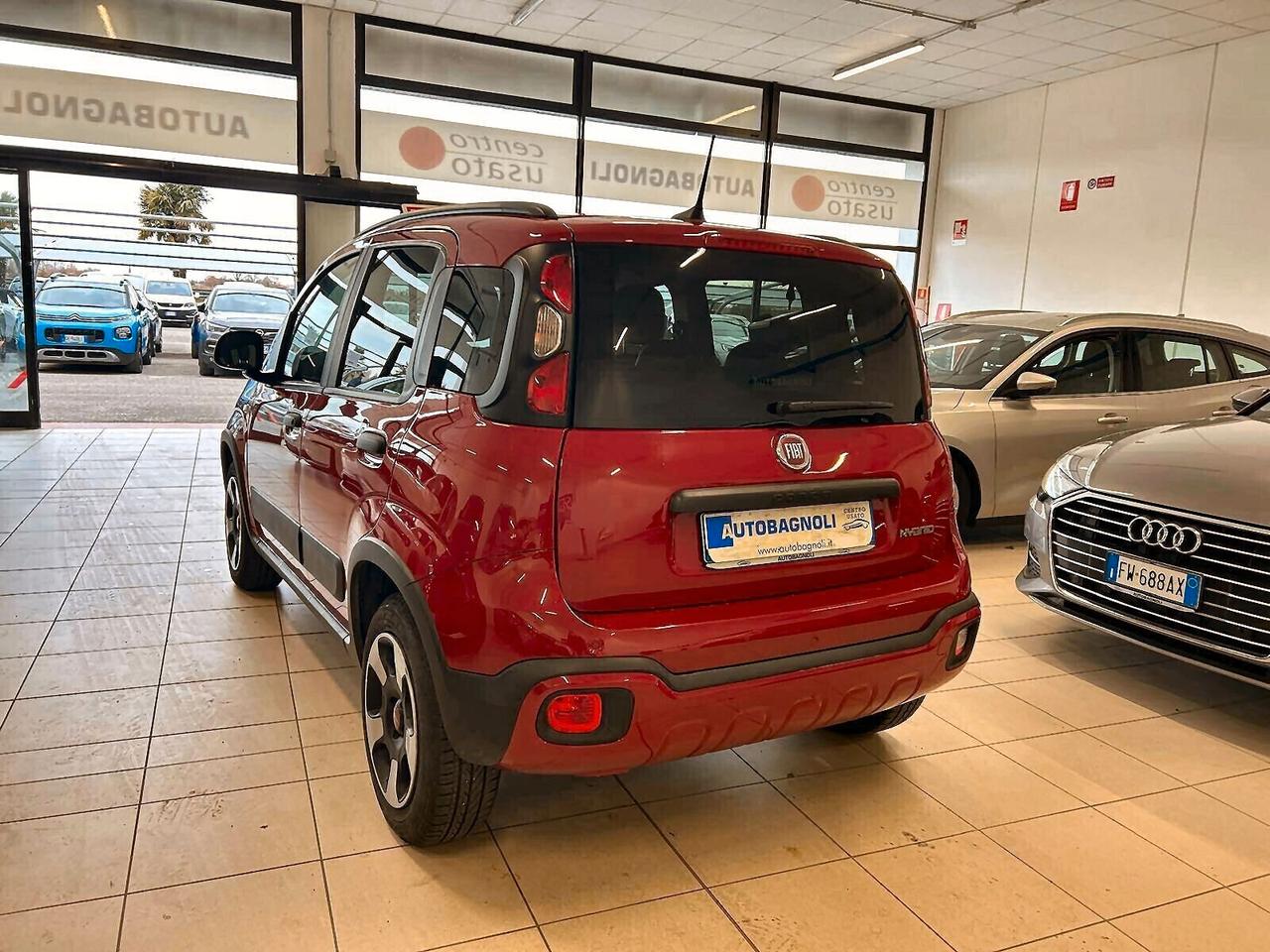 Fiat Panda CROSS 1.0 FireFly Hybrid SPOTICAR