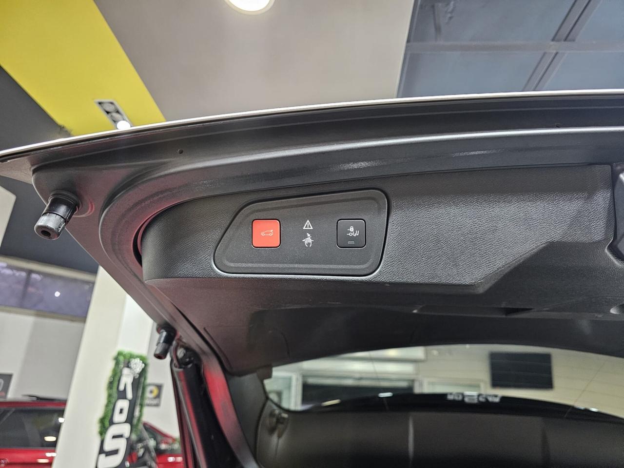 Peugeot 3008 BlueHDi 180cv GT line Automatico