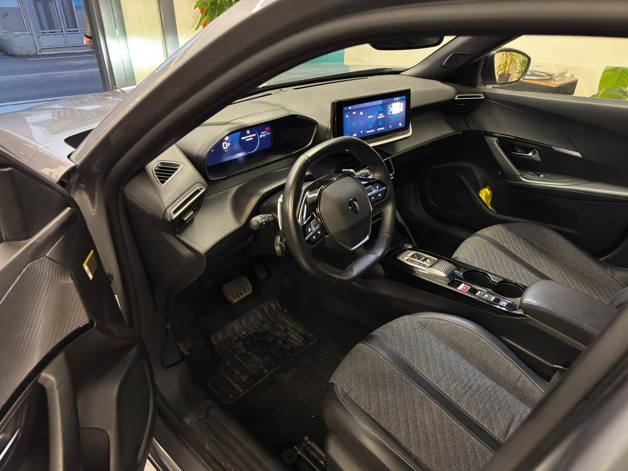 Peugeot 2008 BlueHDi 130 Allure CAMBIO AUT. DIESEL