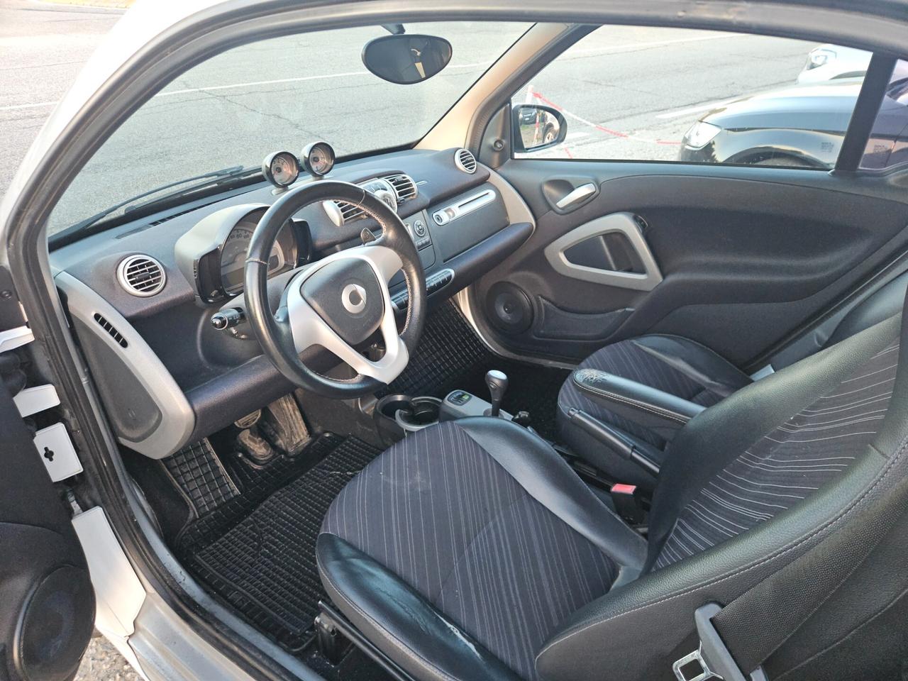 Smart ForTwo 1000 52 kW MHD coupé passion