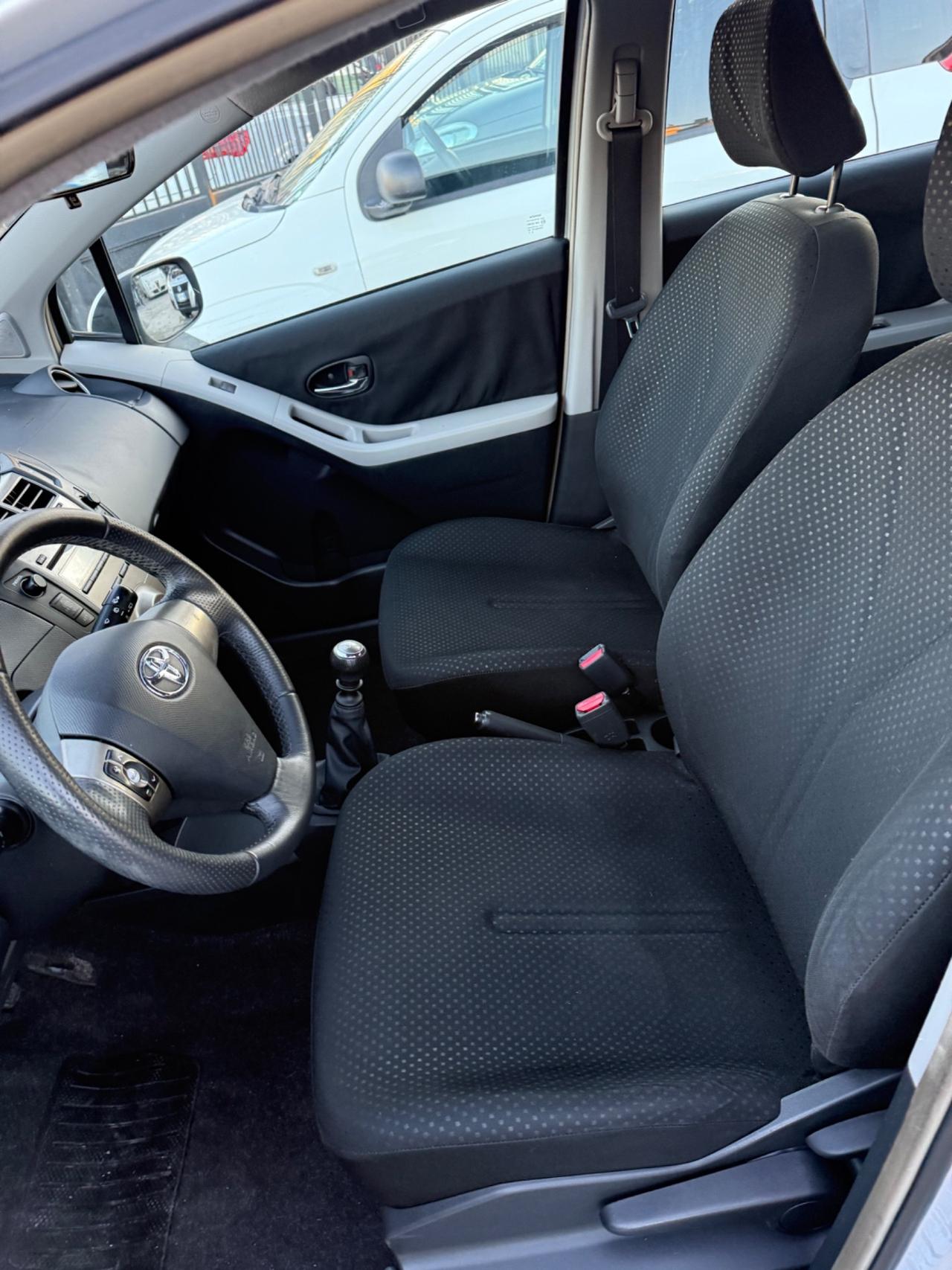 Toyota Yaris 1.3 5 porte Sol