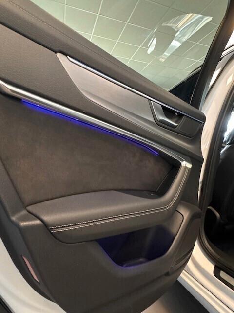 Audi A6 Avant 40 2.0 TDI 204 CV S LINE *FULL*