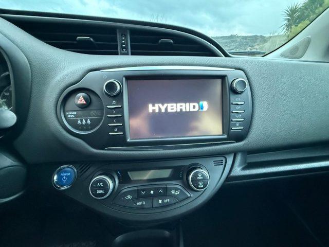 TOYOTA Yaris 1.5 Hybrid 5 porte Business