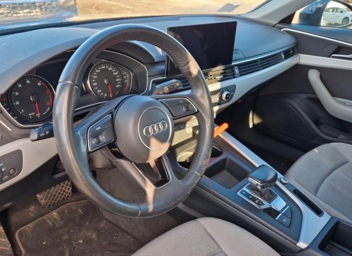 Audi A4 Avant 40 TFSI S tronic Business Advanced