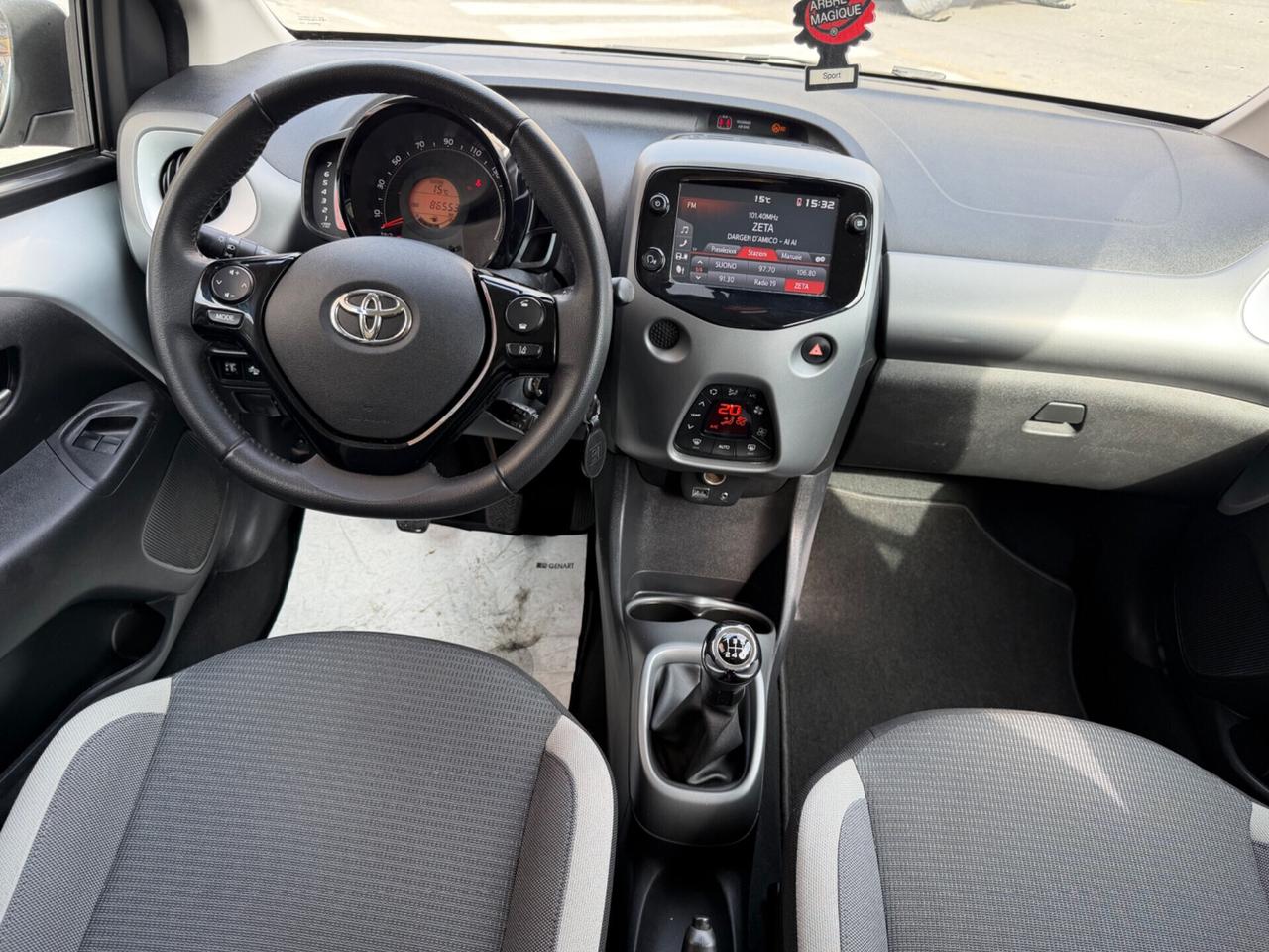 TOYOTA AYGO 1.0 NEOPATENTATI 5 PORTE