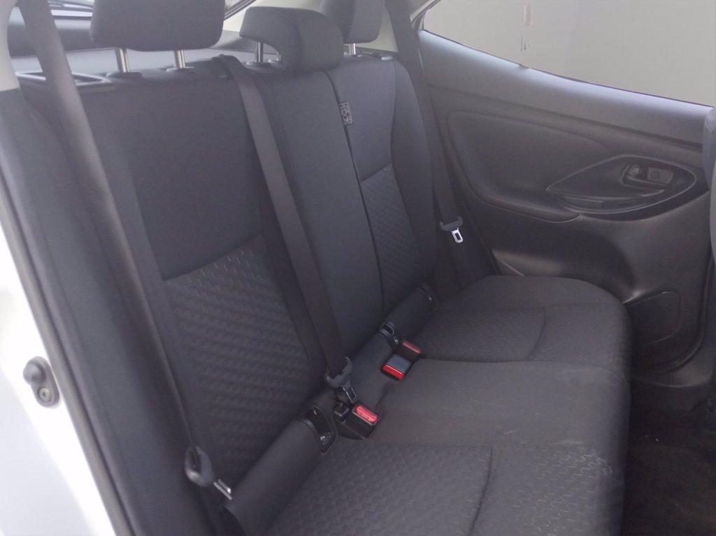 TOYOTA Yaris cross 1.5h active fwd 115cv e-cvt del 2025