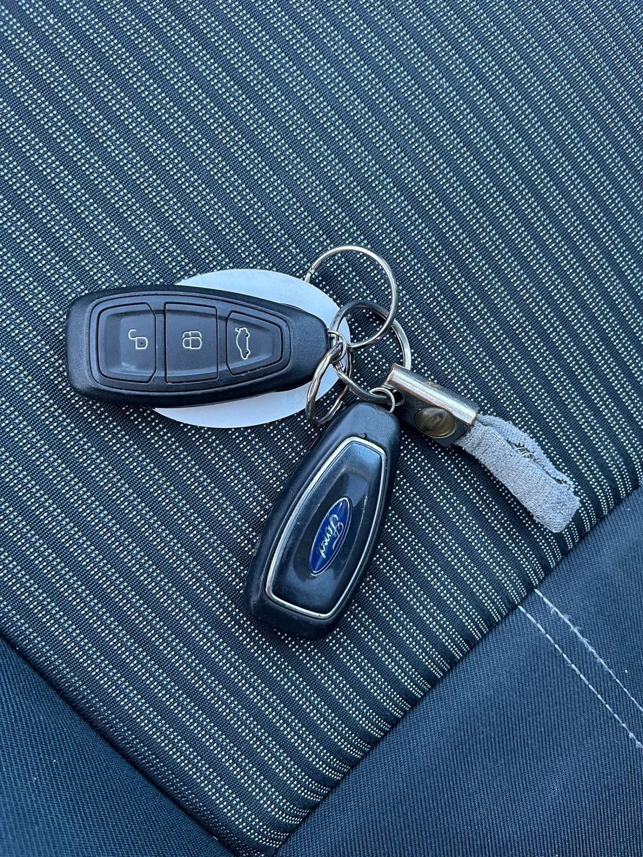 FORD C-Max7 1.6 TDCi 115CV Titanium 7 posti