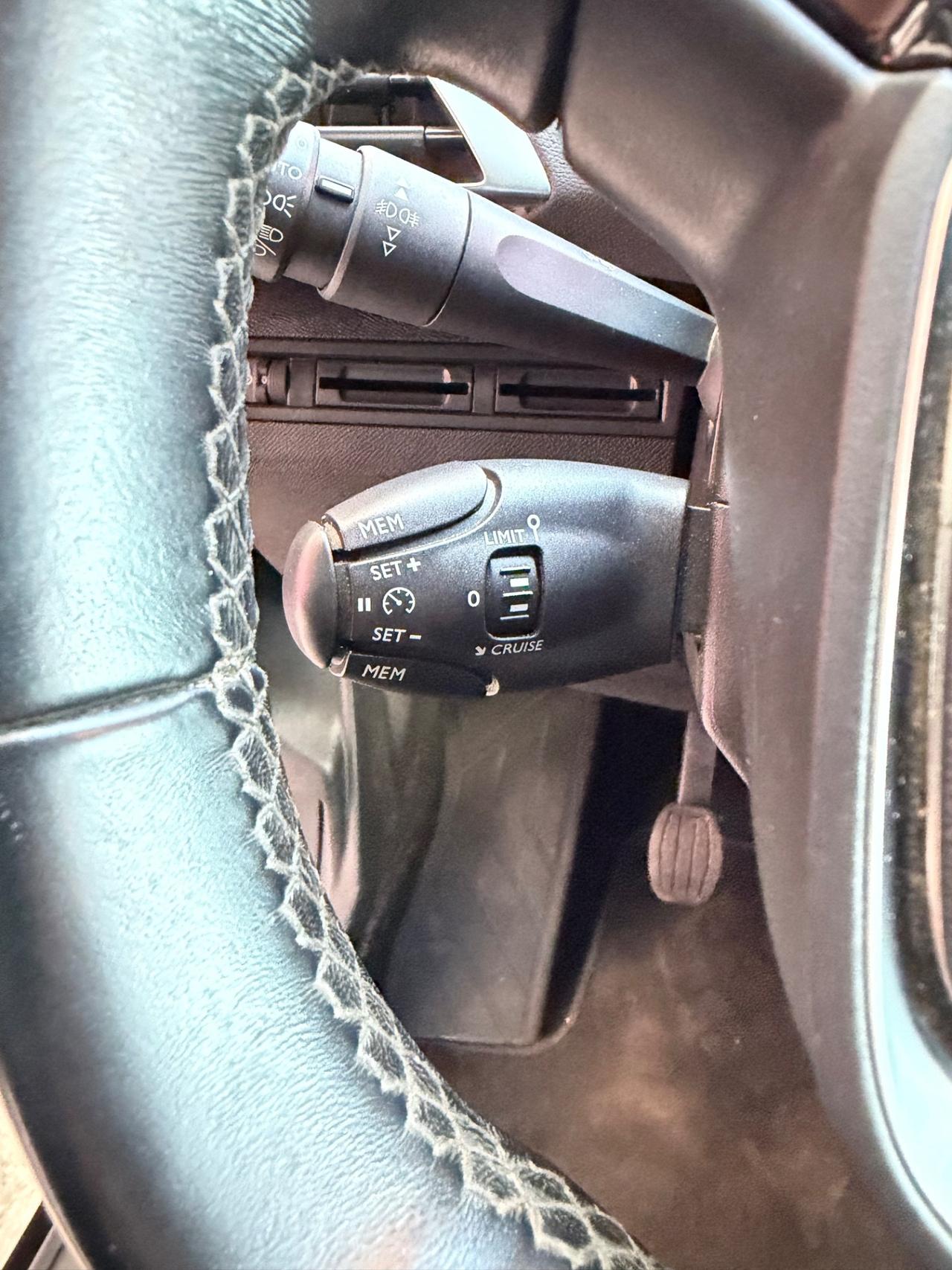 Peugeot 3008 1.6 DIESEL 130 cv AUTOCARRO N1