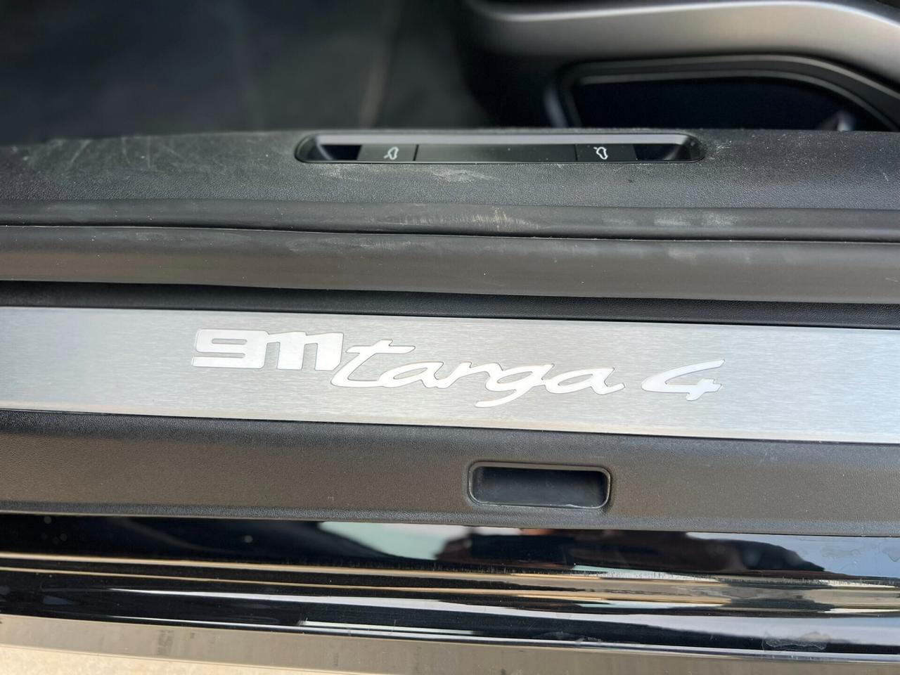 Porsche 911 992 TARGA 4 3.0 385CV UNIPRO IVA ESPOSTA UNICA