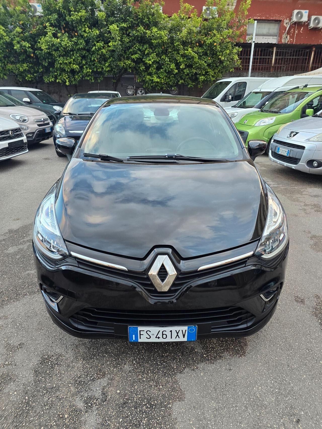 Renault Clio TCe 12V 90 CV GPL 5 porte Moschino Intens