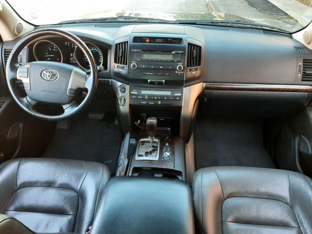TOYOTA Land Cruiser V8 4.5 D4-D 5 posti N°DW953