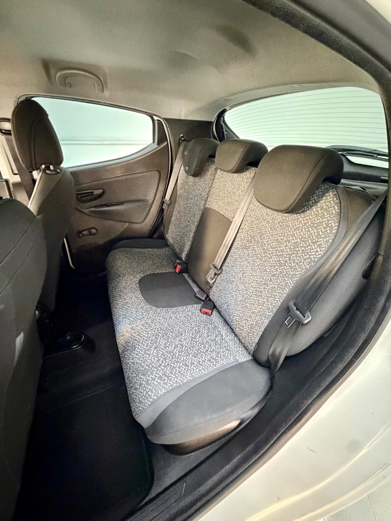 Lancia Ypsilon 1.2 69 CV 5 porte GPL Ecochic Elefantino Blu