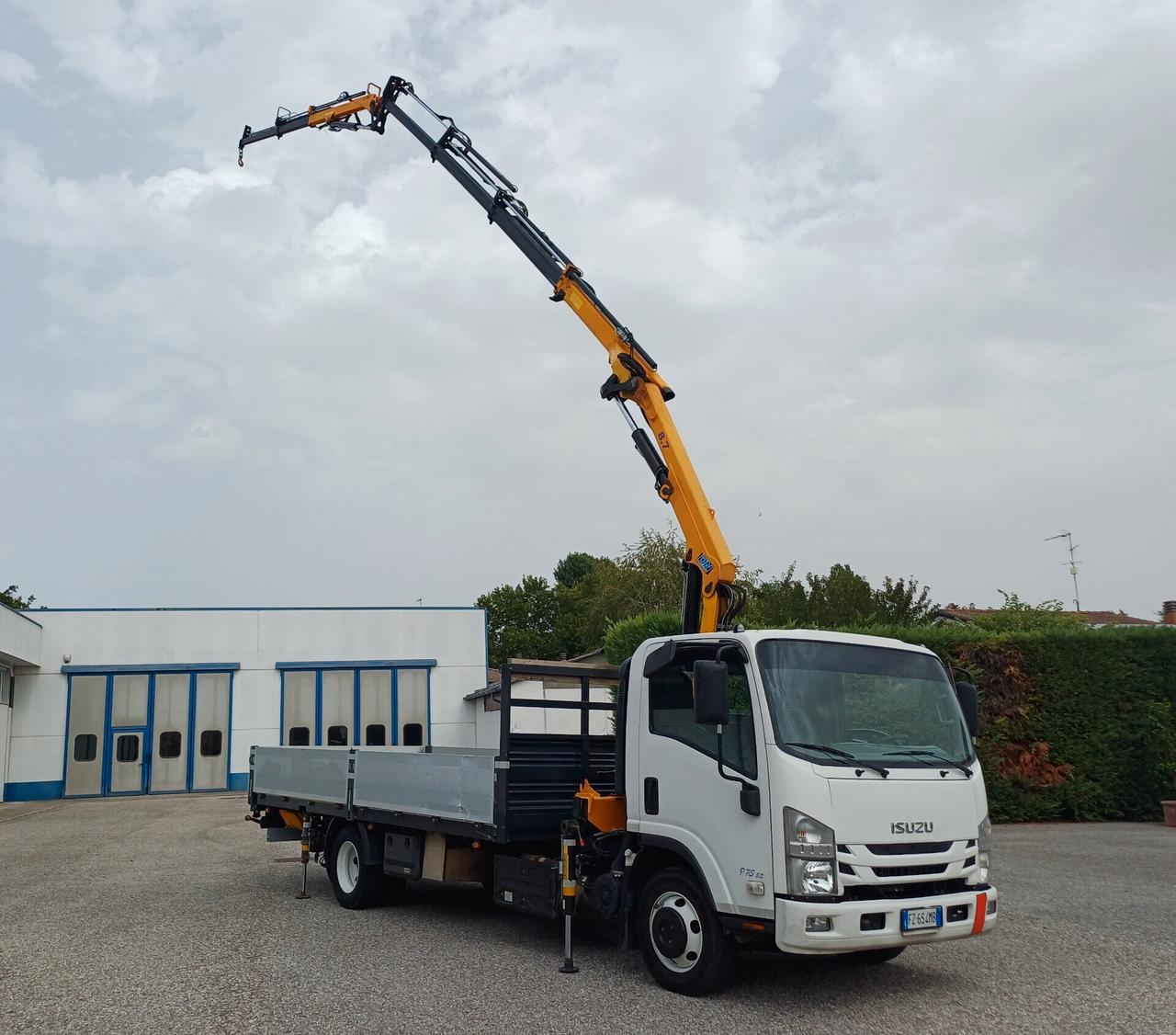 ISUZU 75 EURO 6 GRU E CASSONE FISSO