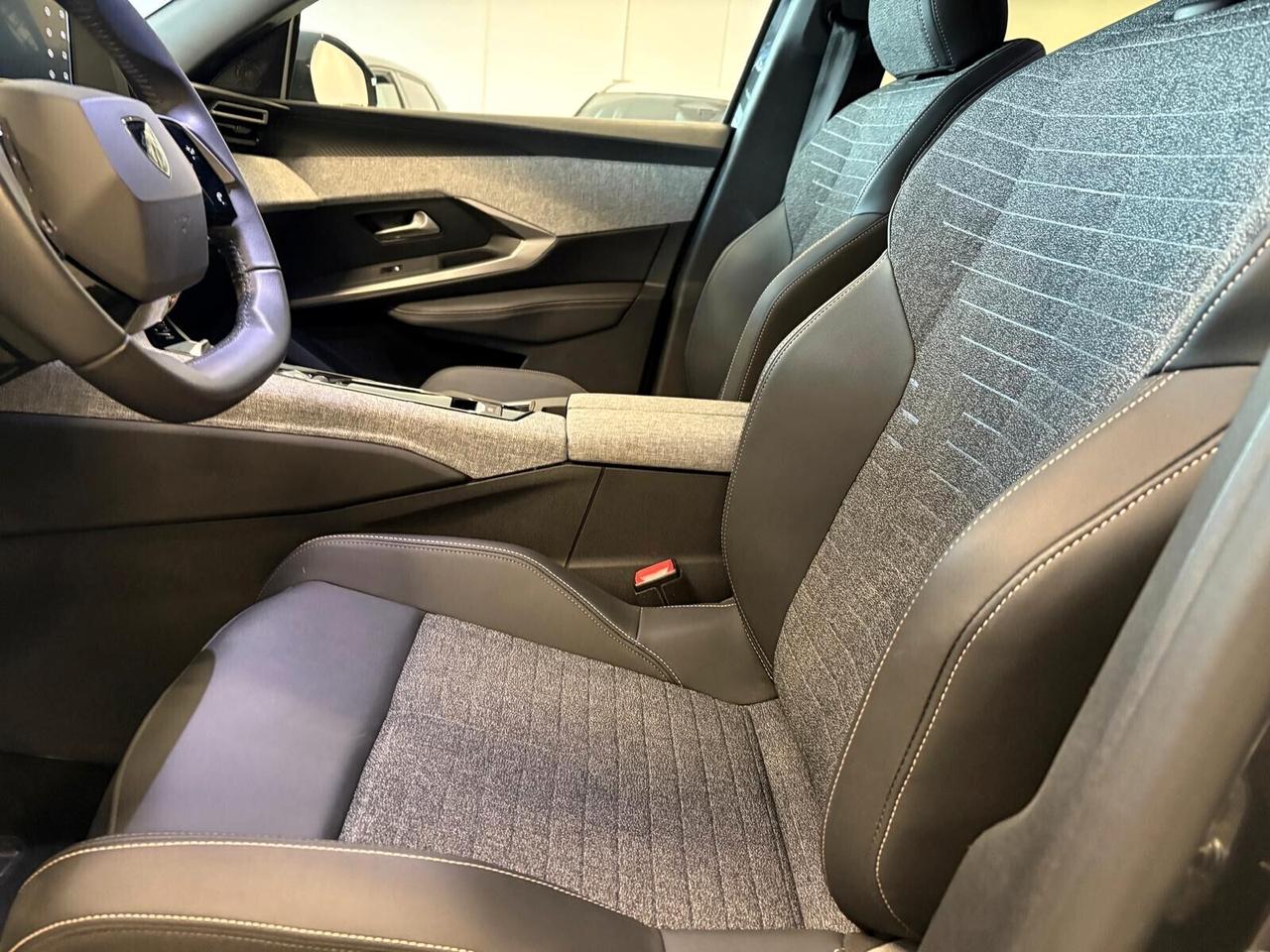 Peugeot 5008 ALLURE Hybrid 145 e-DCS6 7 posti SPOTICAR