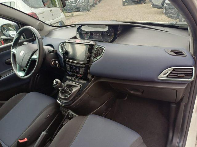 LANCIA Ypsilon 1000 HYBRID PLATINO 70CV CAM CARPLAY CERCHI ITALIA