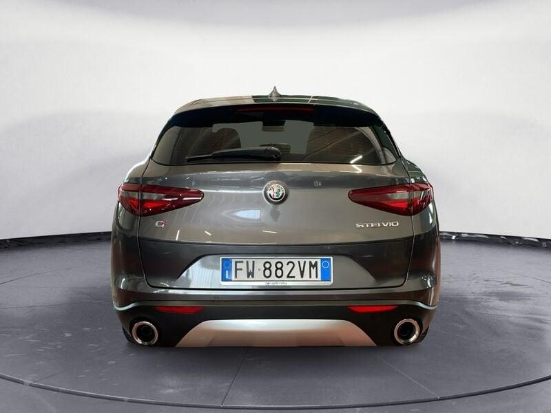 Alfa Romeo Stelvio 2.2 Turbo Diesel 190CV AT8 Q4 Business