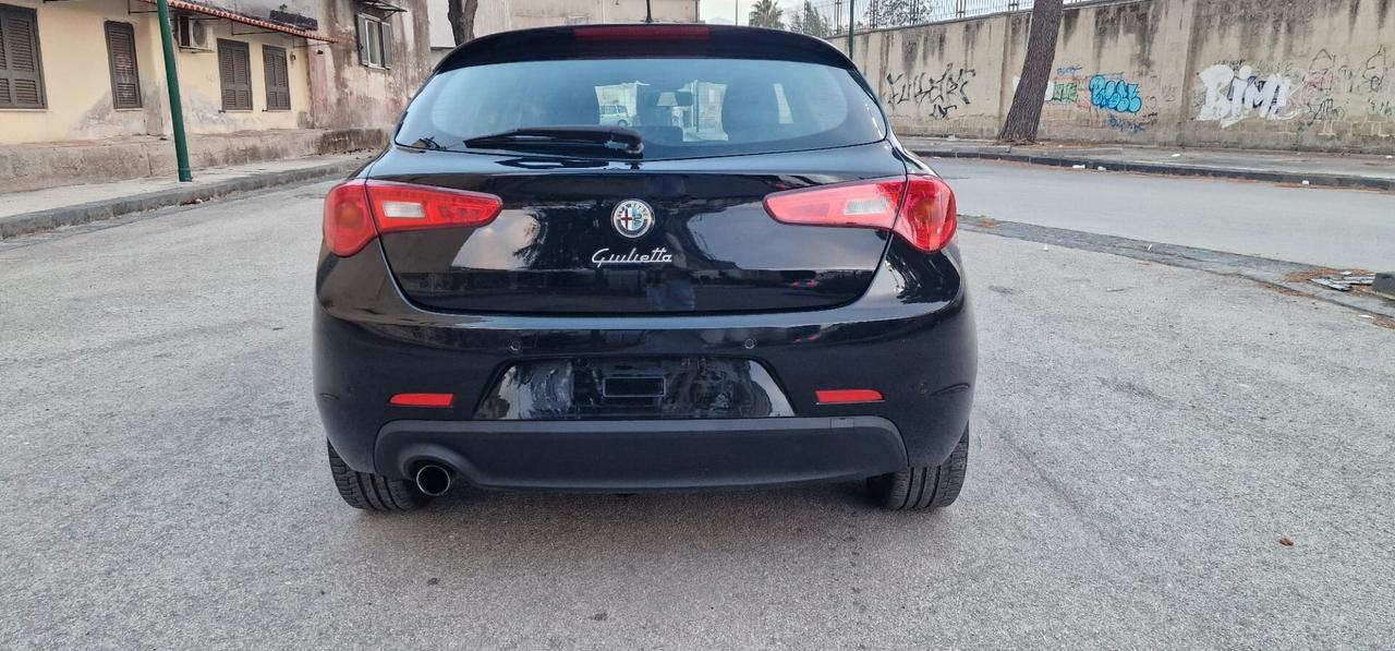 Alfa Romeo Giulietta 1.6 JTDm-2 105 CV Exclusive TOTAL BLACK