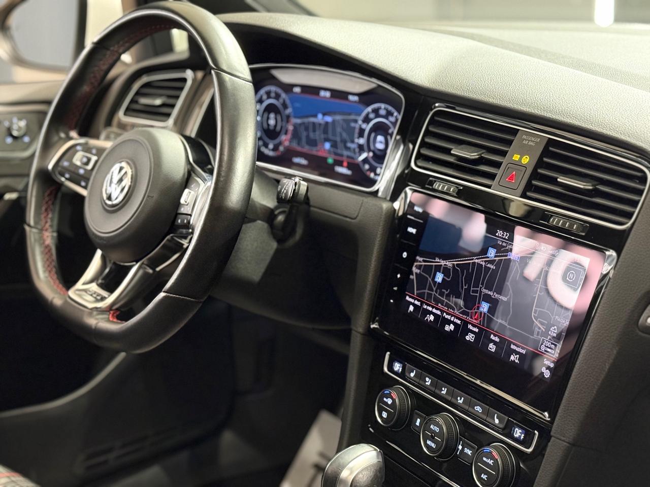 Golf GTI 2.0 TSI 245cv DSG Performance