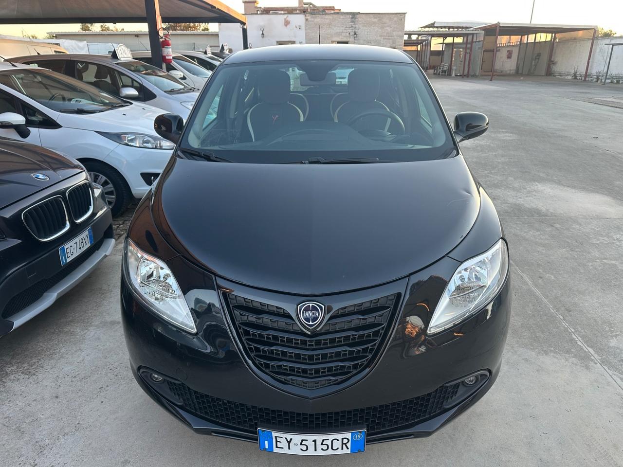 Lancia YPSILON 0.9 METANO ELEFANTINO 2015