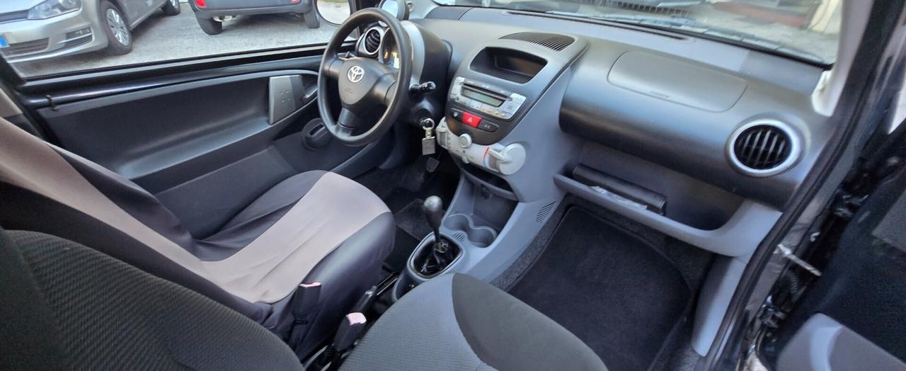 Toyota Aygo 1.0 12V VVT-i 3 porte Sol