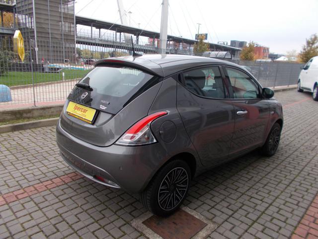 LANCIA Ypsilon 1.0 FireFly 5 porte S&S Hybrid Ecochic Gold