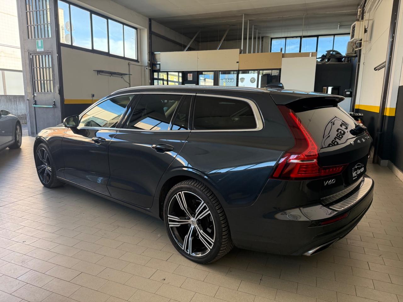 Volvo V60 D4 Geartronic R-design