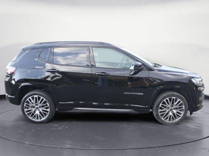 Jeep Compass e-Hybrid 1.5 Turbo MHEV T4 96kW Summit DDCT
