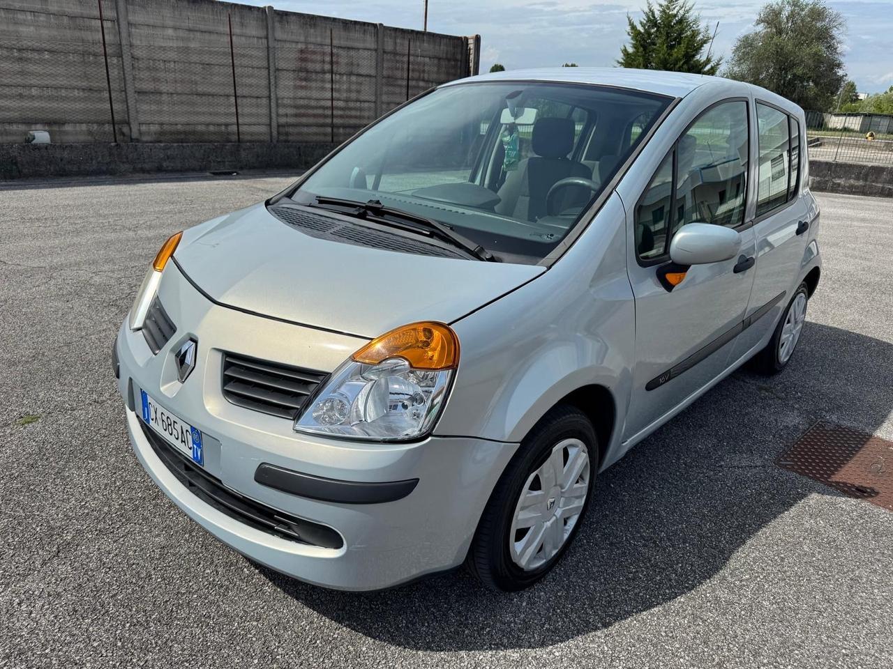 Renault Modus 1.2 16V Luxe Privilège