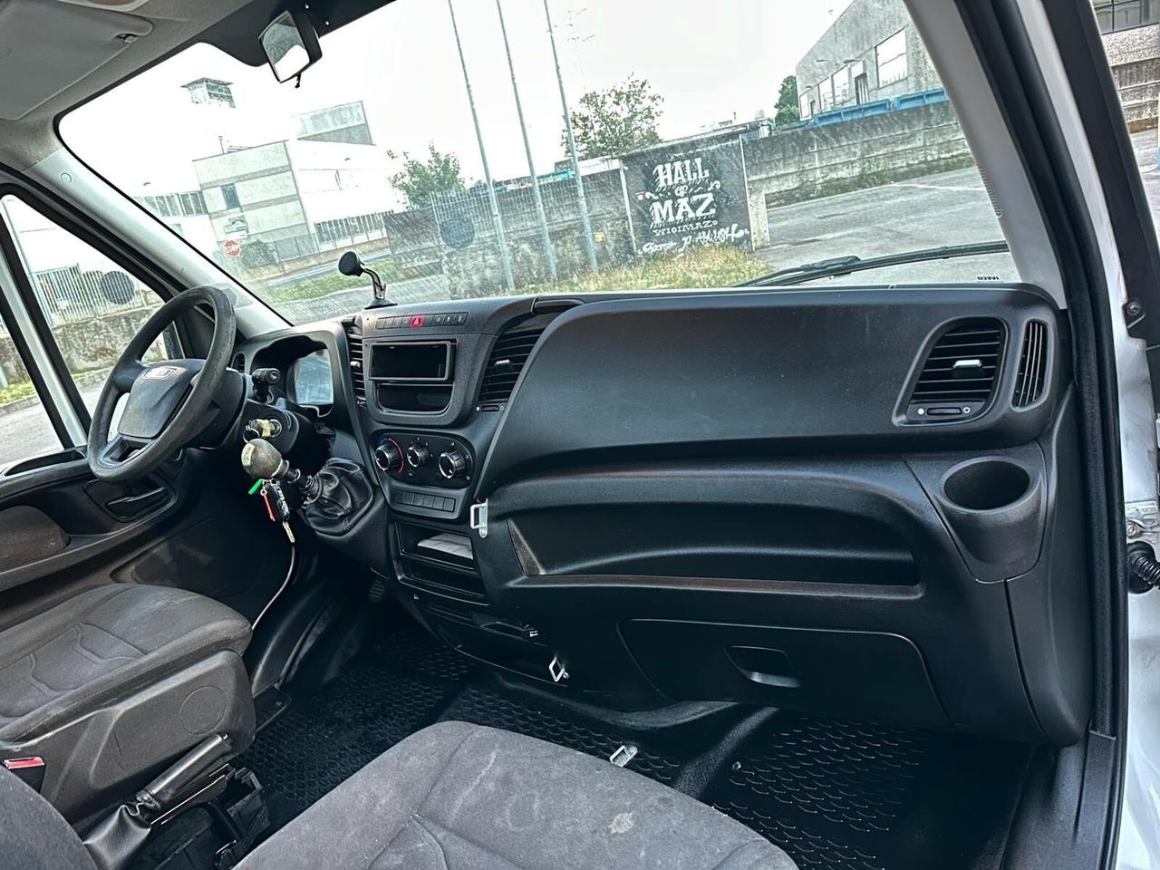 Iveco Dailly metano cc 3.0 passo 3.45