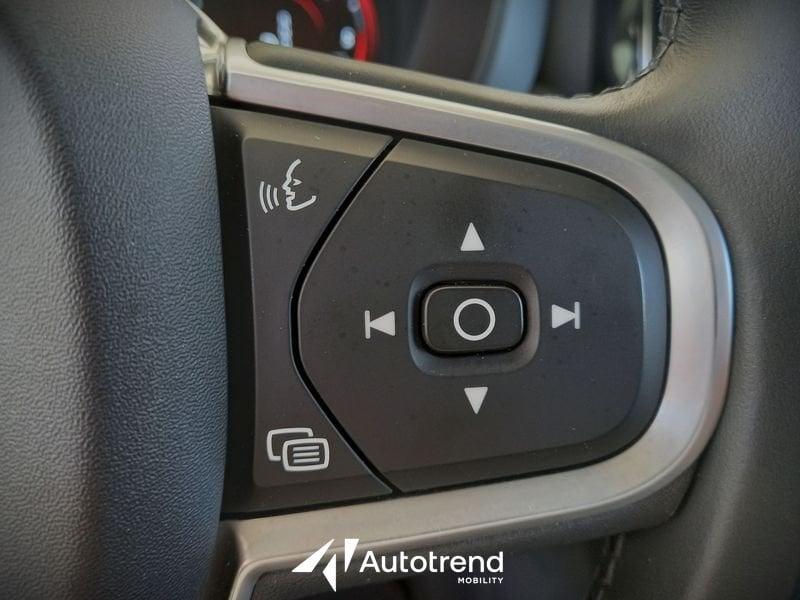 Volvo XC60 B4 197+14 CV AWD Automatica NAVI LED Momentum Pro