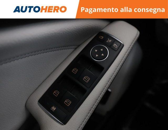 MERCEDES-BENZ GLA 200 d Automatic 4Matic Sport