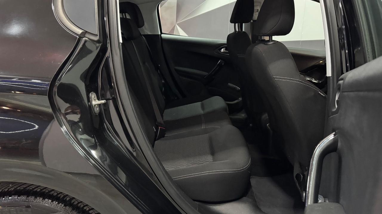 Peugeot 208 BlueHDi 75 5 porte Allure
