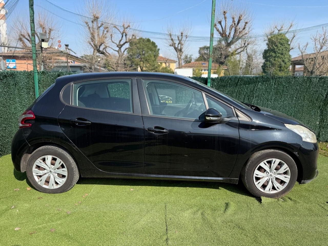 Peugeot 208 2014 1.4 GPL MOTORE DA CONTROLLARE