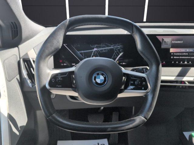 BMW iX xDrive40 Pacchetto Sportivo