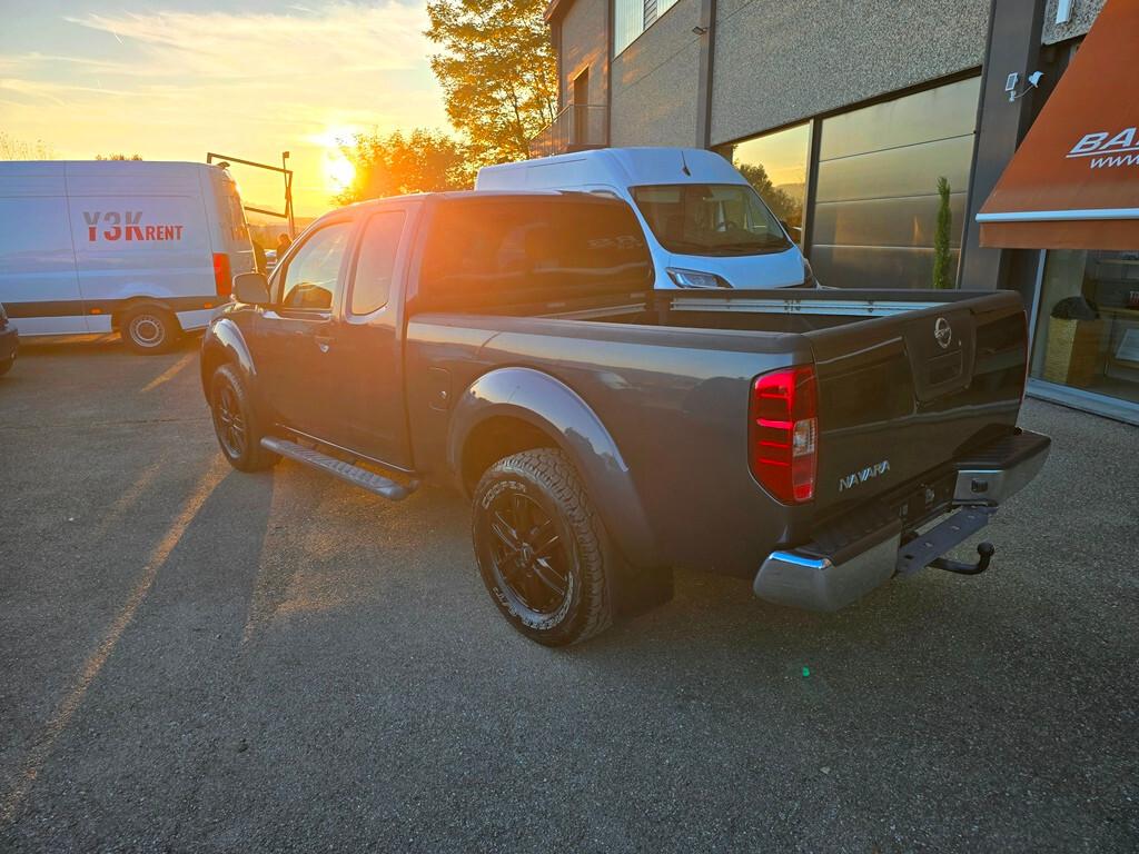 Nissan Navara 2.5 dCi 190CV King Cab LE DA VETRINA!