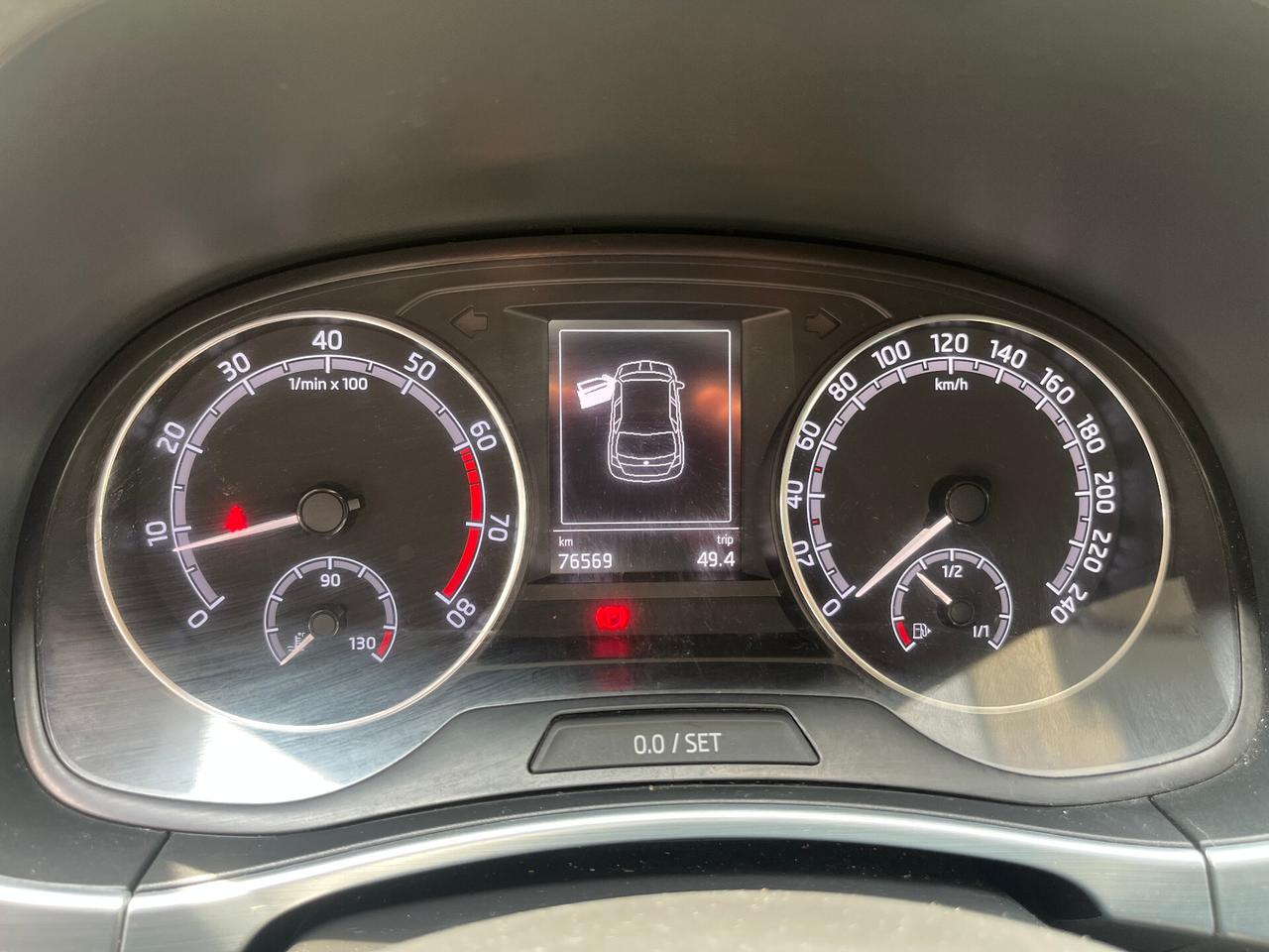SKODA FABIA 1.0 MPI TWIN COLOR NERO - ANCHE PER NEOPATENTATI - KM 76.569