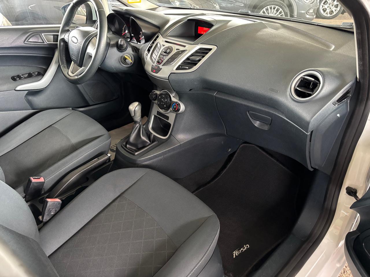 Ford Fiesta 1.4 TDCi 70CV 5p Titanium NEOPATENTATO